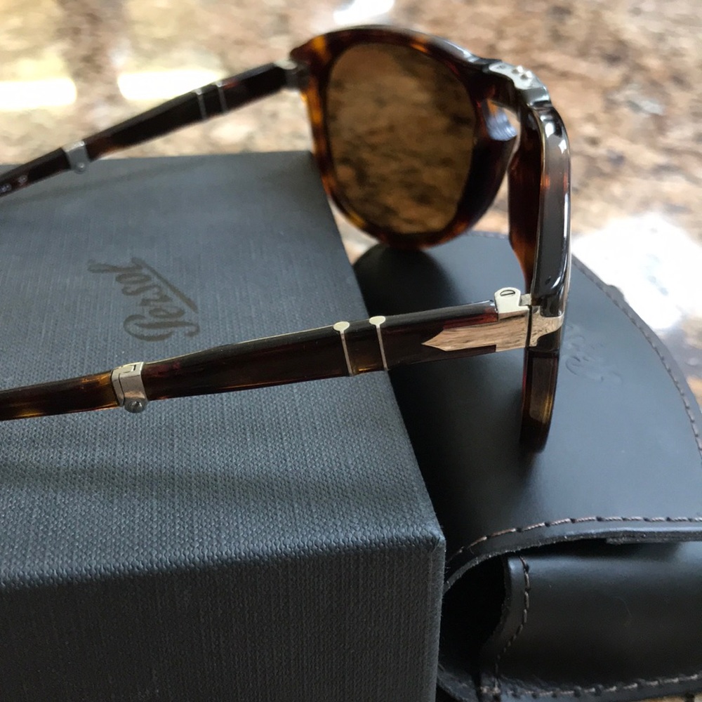 Persol Folding Tortoise Aviator Sunglasses - Picture 3 of 8